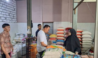 Jelang-Ramadhan-Satgas-Pangan-Polres-Lamongan-Sidak-Pasar-Pastikan-Ketersediaan-dan-Harga-Beras